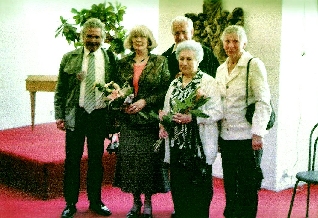 ausstellung07_gruppe.jpg (173028 Byte)